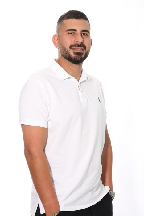 אריאל קמחי — מורה לנהיגה ומרצה לתאוריה